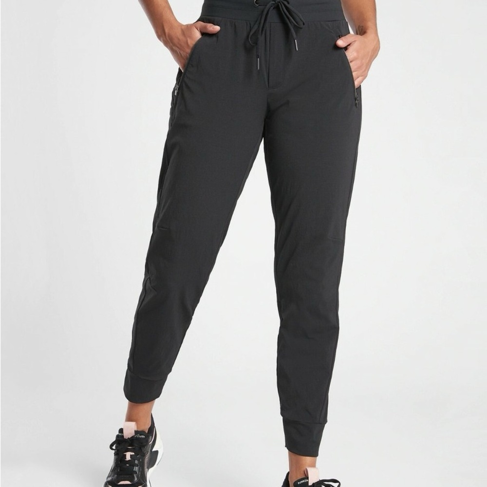 Athleta Trekkie North Joggers